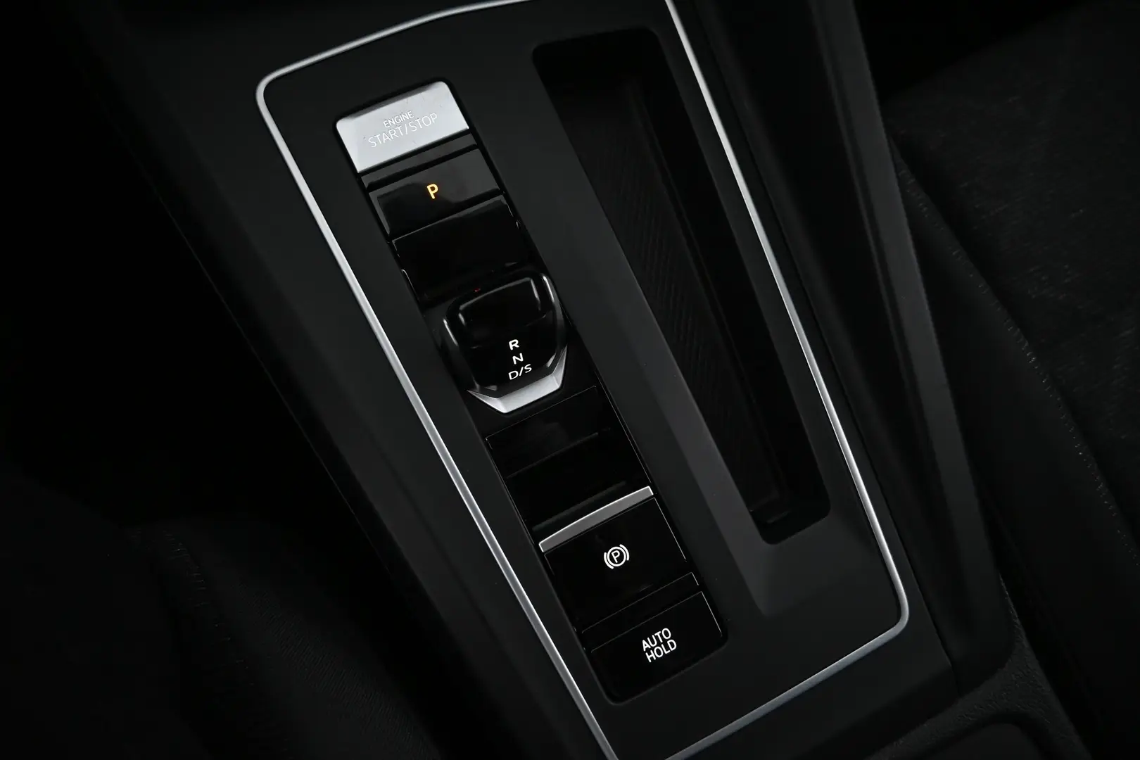 Car Image - 6ggzXmMbKeqlcbIj301oRb