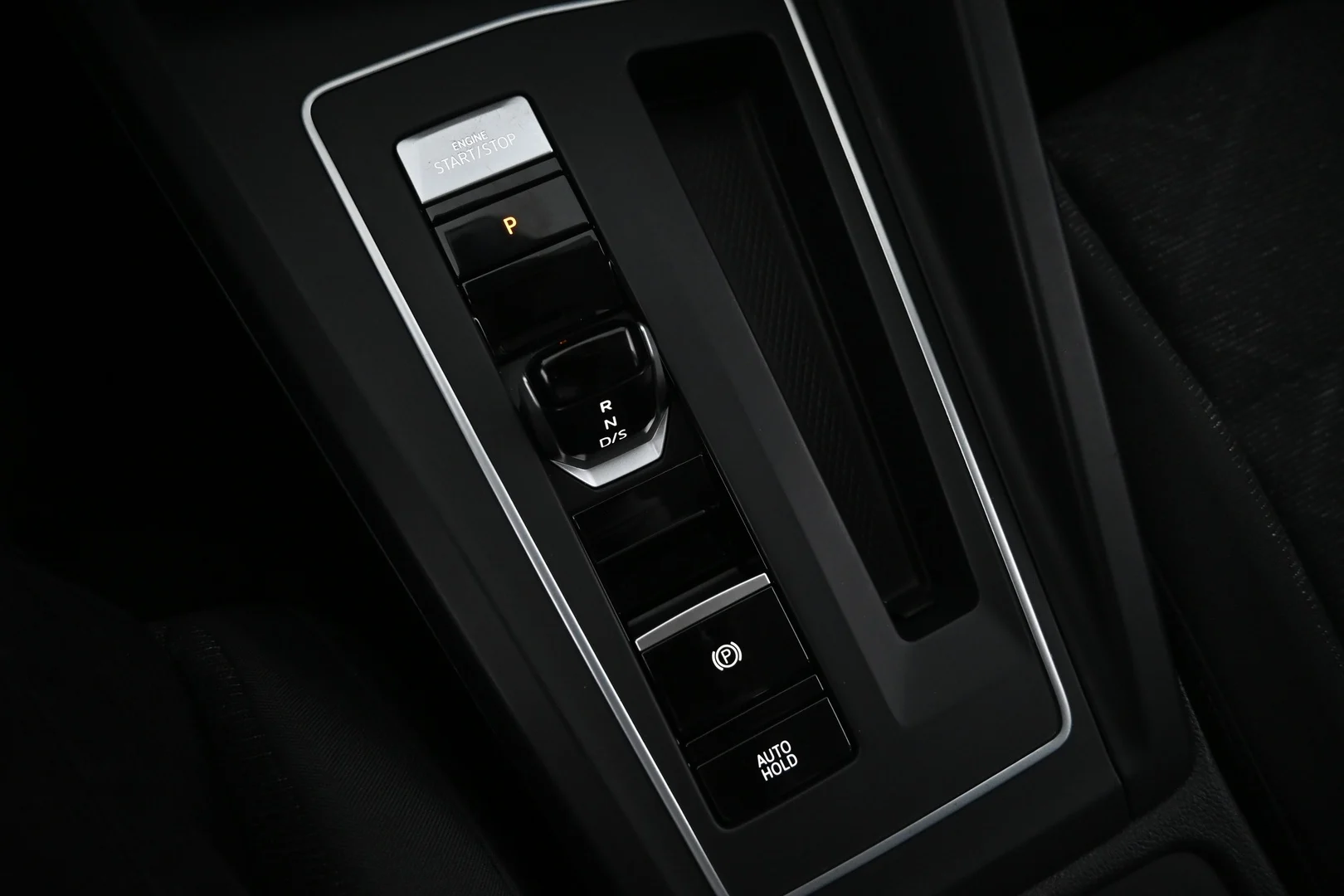Car Image - 6ggzXmMbKeqlcbIj301oRb