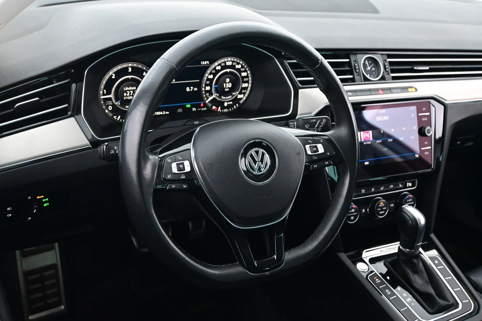 Car Image - Ri4h20Wo10jjigK9ZvtvQ