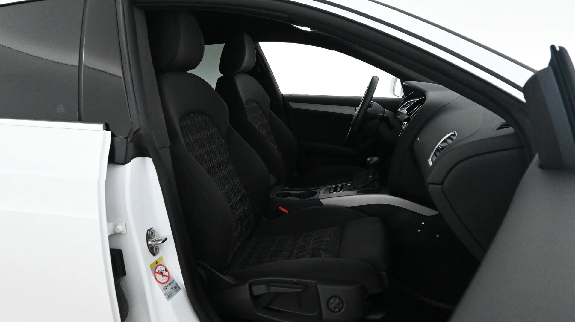 Car Image - 5D4kA4gDnjNbd0xuAZLVhM