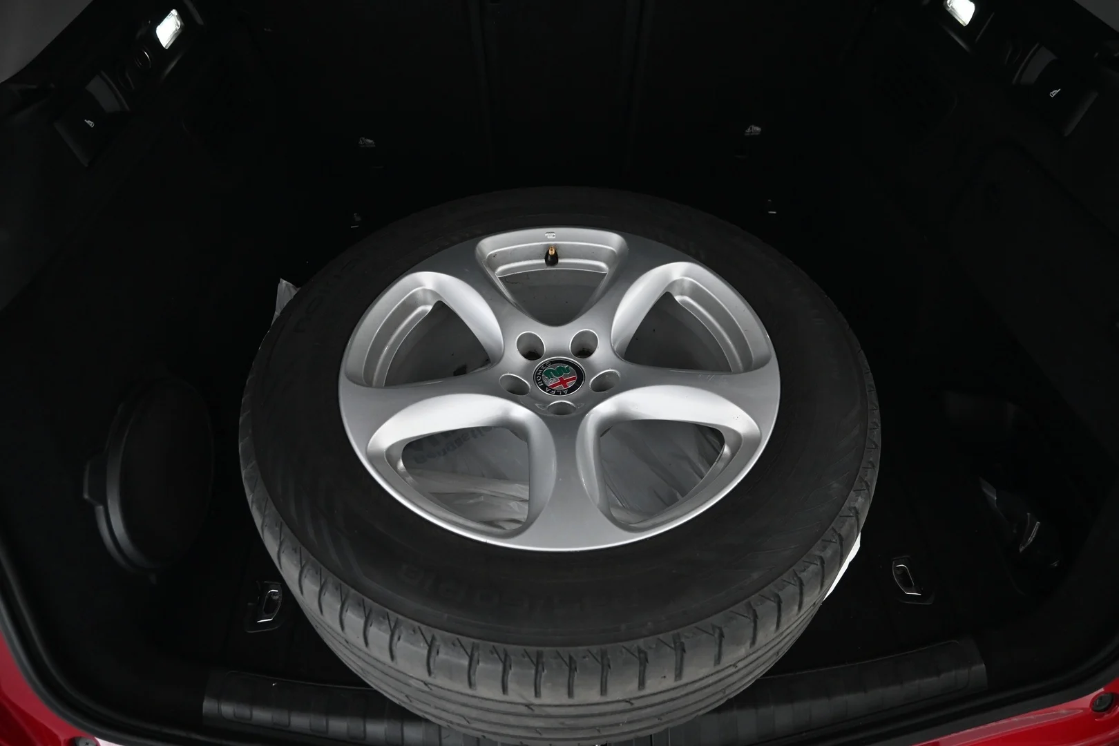 Car Image - 2djRzvTpVhXV2AXoqauRud