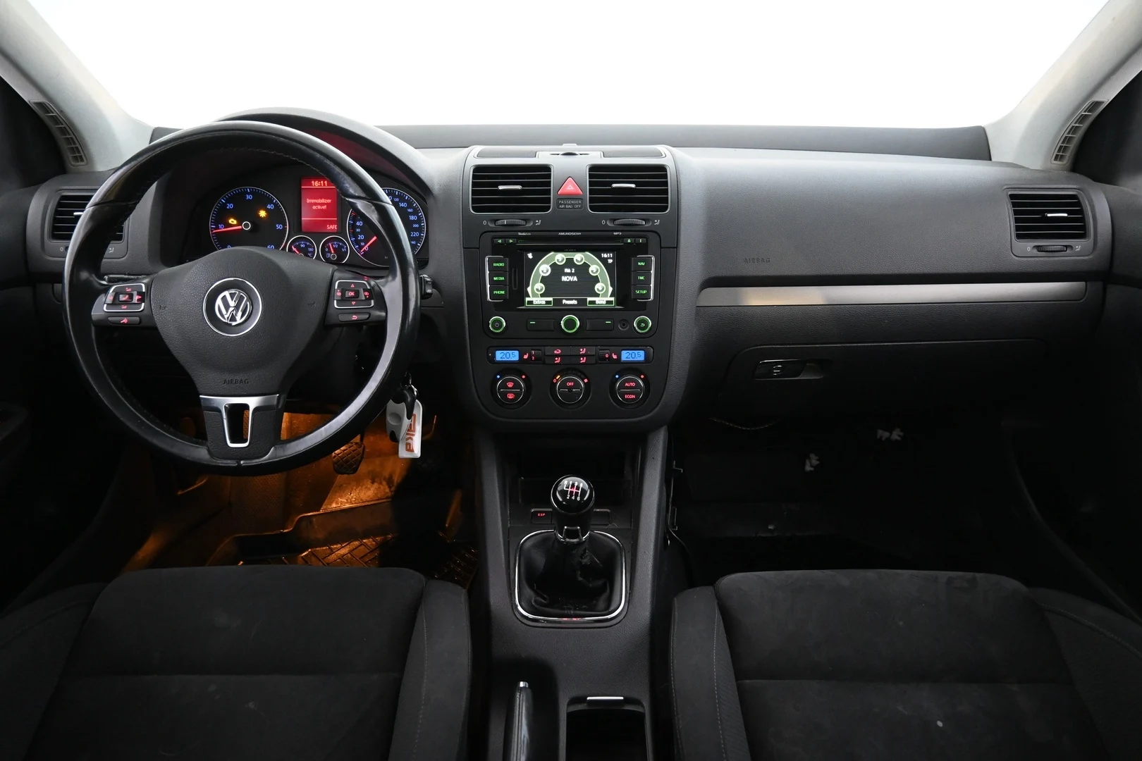 Car Image - 3fLz224NpxAEfJ5rzdVtey