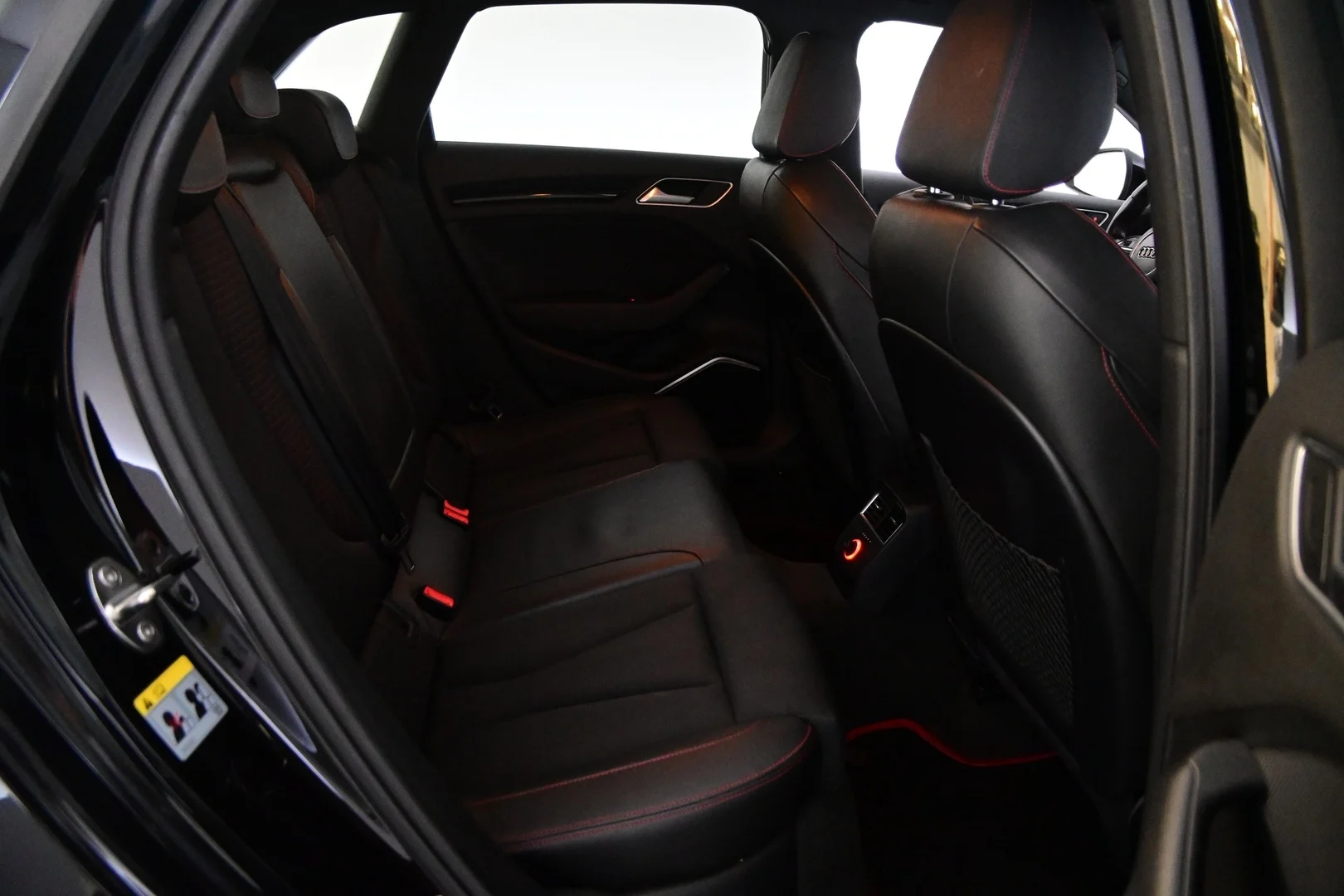 Car Image - 1YbHLCdSPqmgdphdeYn5O4