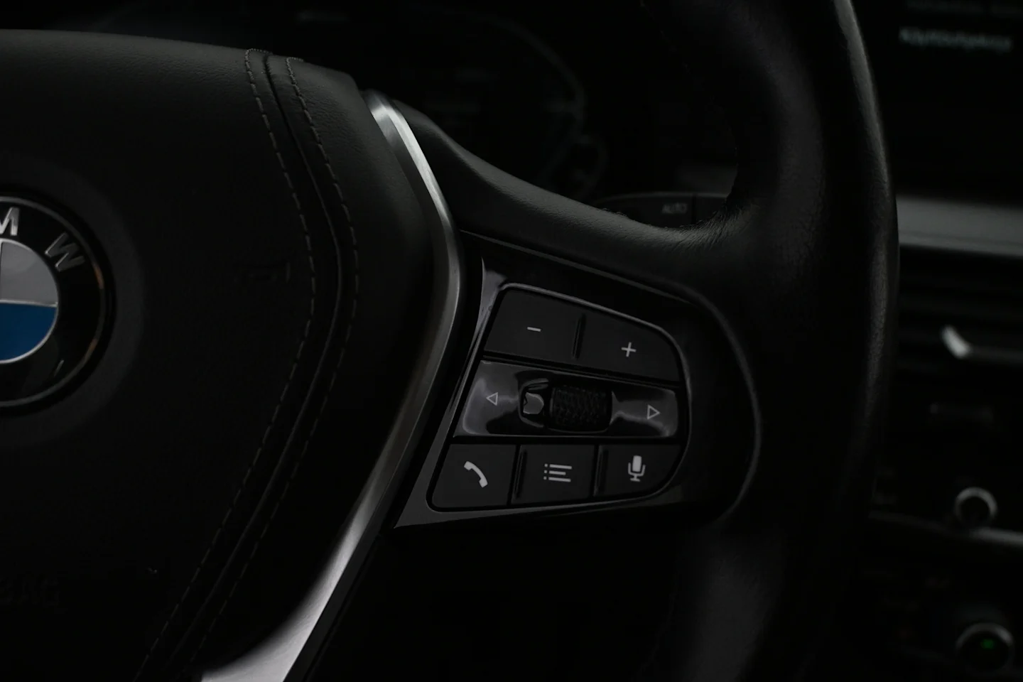 Car Image - kr7pnG4mbAKGMarqEtShd