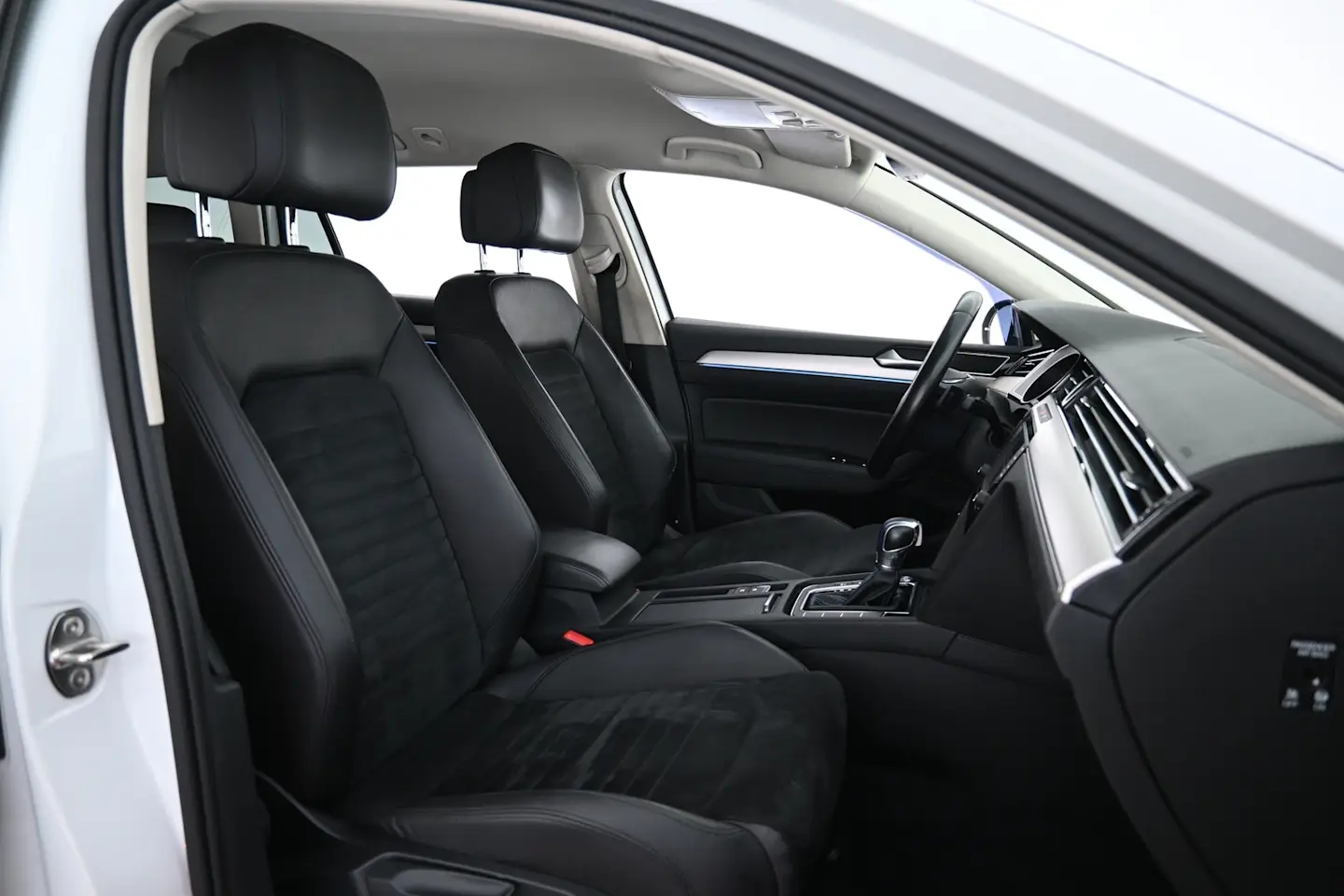 Car Image - 5W4z6HrYcc2BgK1plb77FG