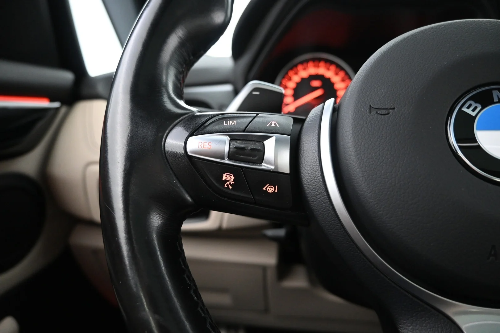 Car Image - 6yRCpd9iNMvvWCxgqn8SVe