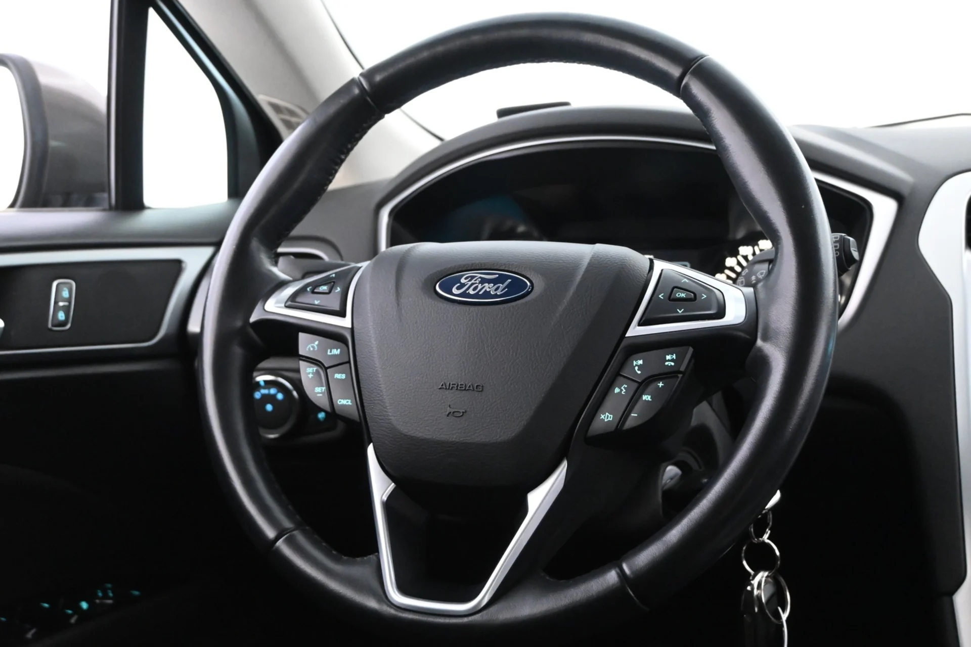 Car Image - 6Yx8cXhv3ZlLOU3SUXYxZT