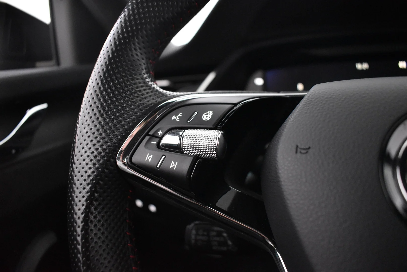 Car Image - 6MXRxYufl2UEOw0RQSQwNv