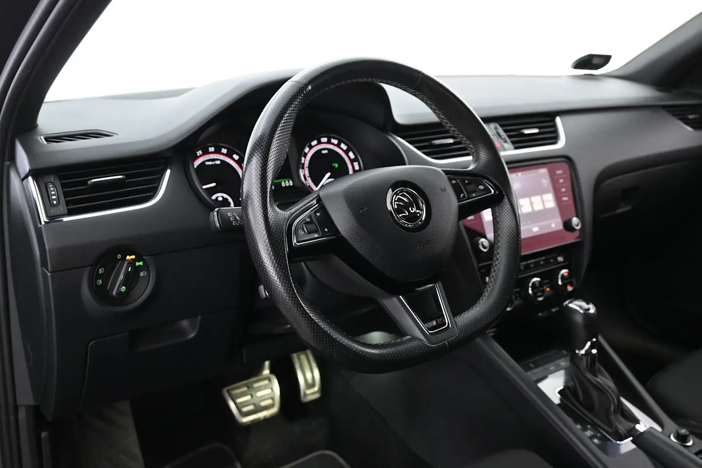 Car Image - 2Vcn7TZ0TAllvBqqhYgZ32
