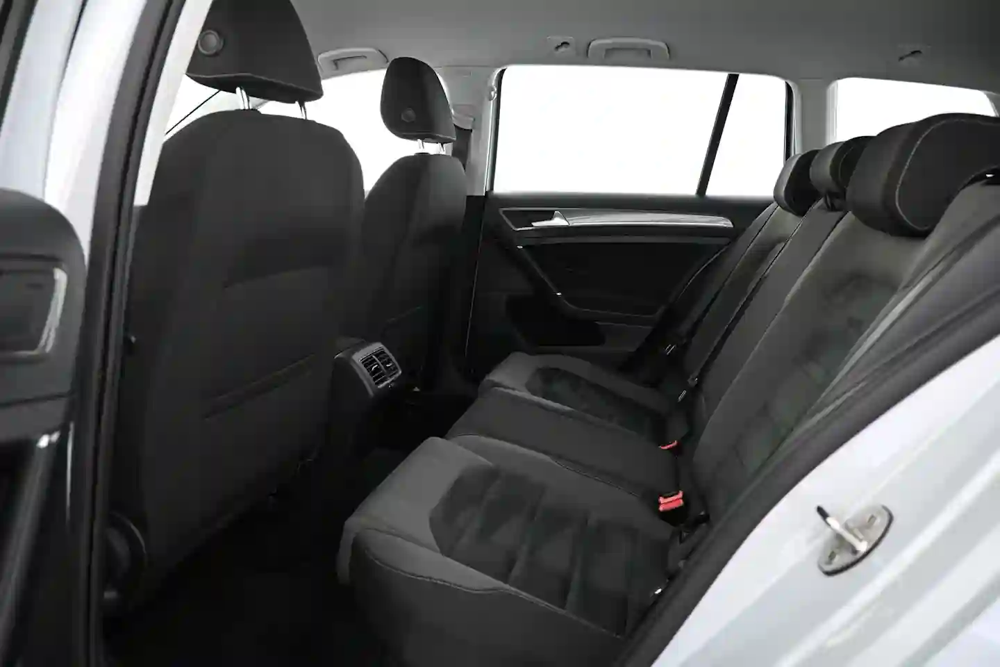 Car Image - 25F1wcQERt45FVvintyCaU