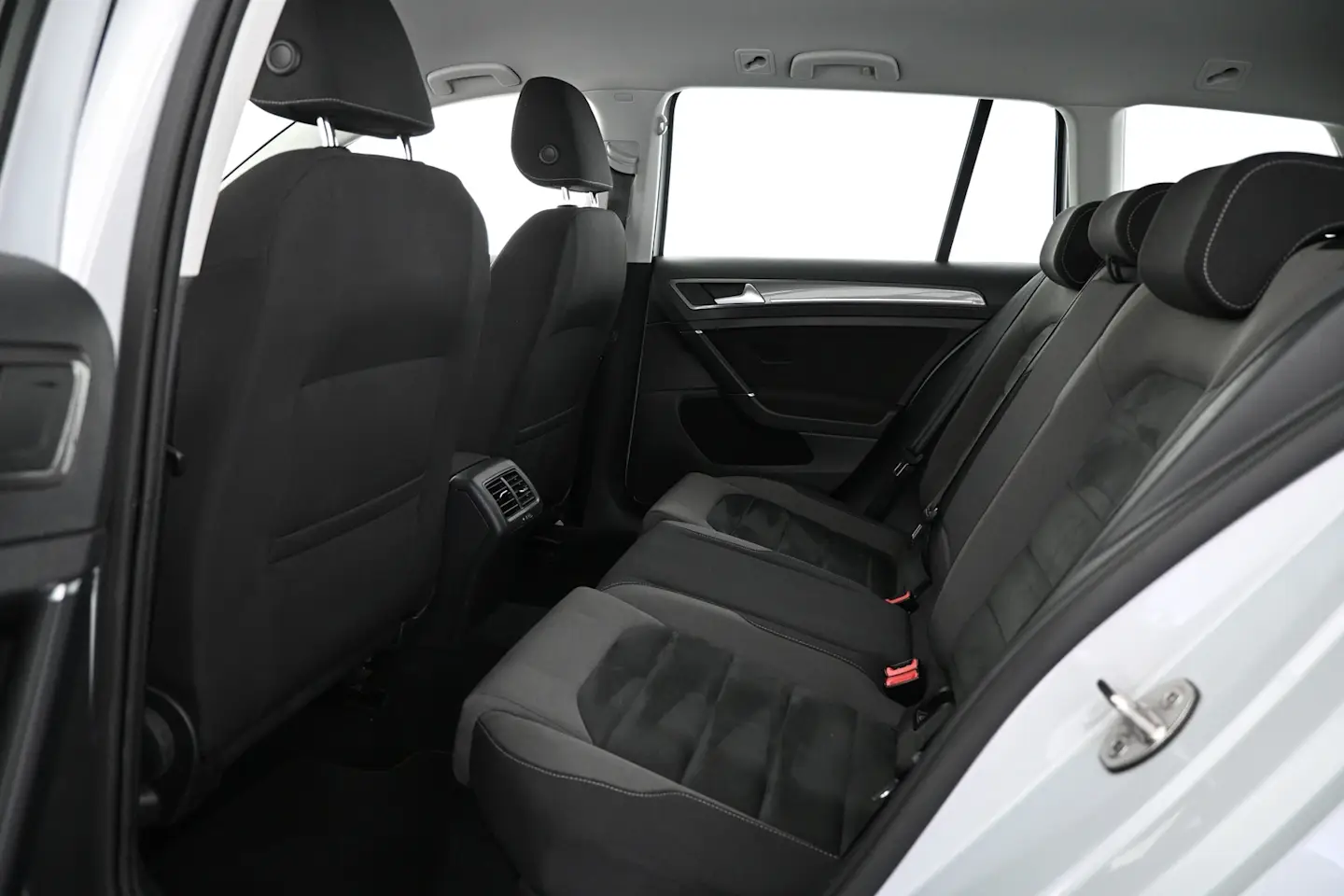 Car Image - 25F1wcQERt45FVvintyCaU
