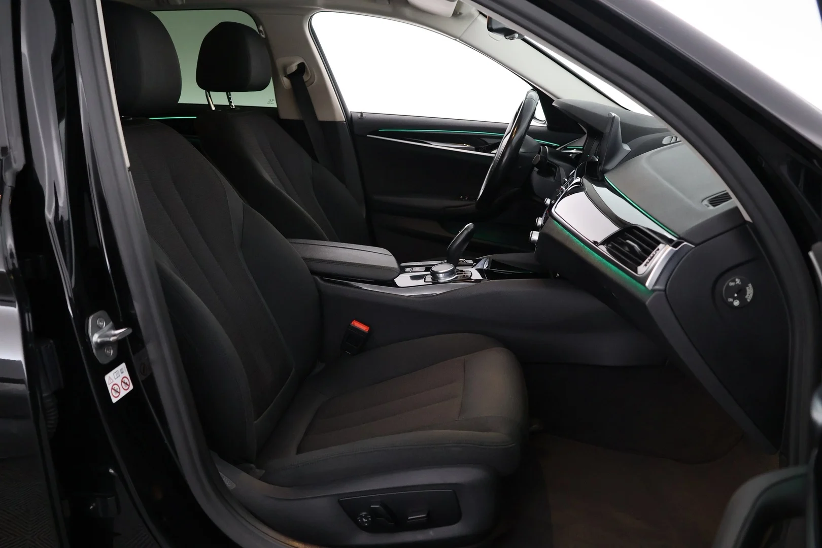 Car Image - 4gkiOL7HSZGBhY18i7W1up