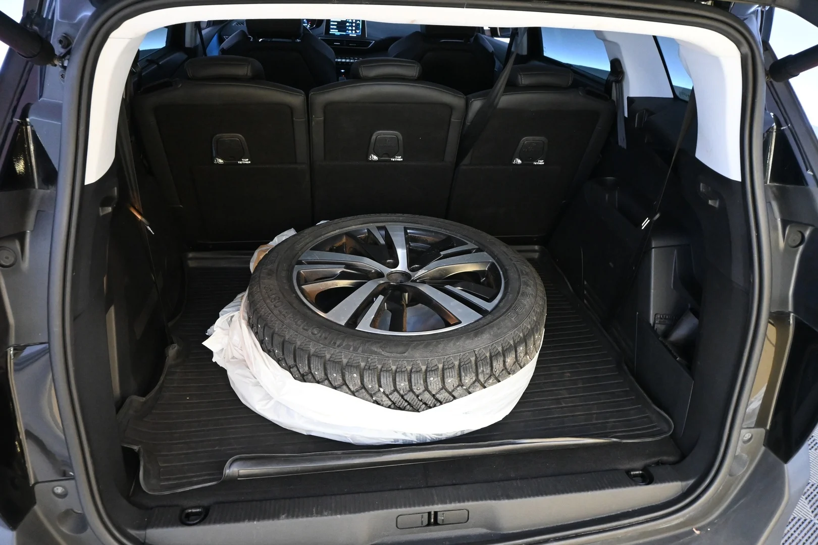Car Image - 7oAM0jf9lQlM3rWXaFCNpN