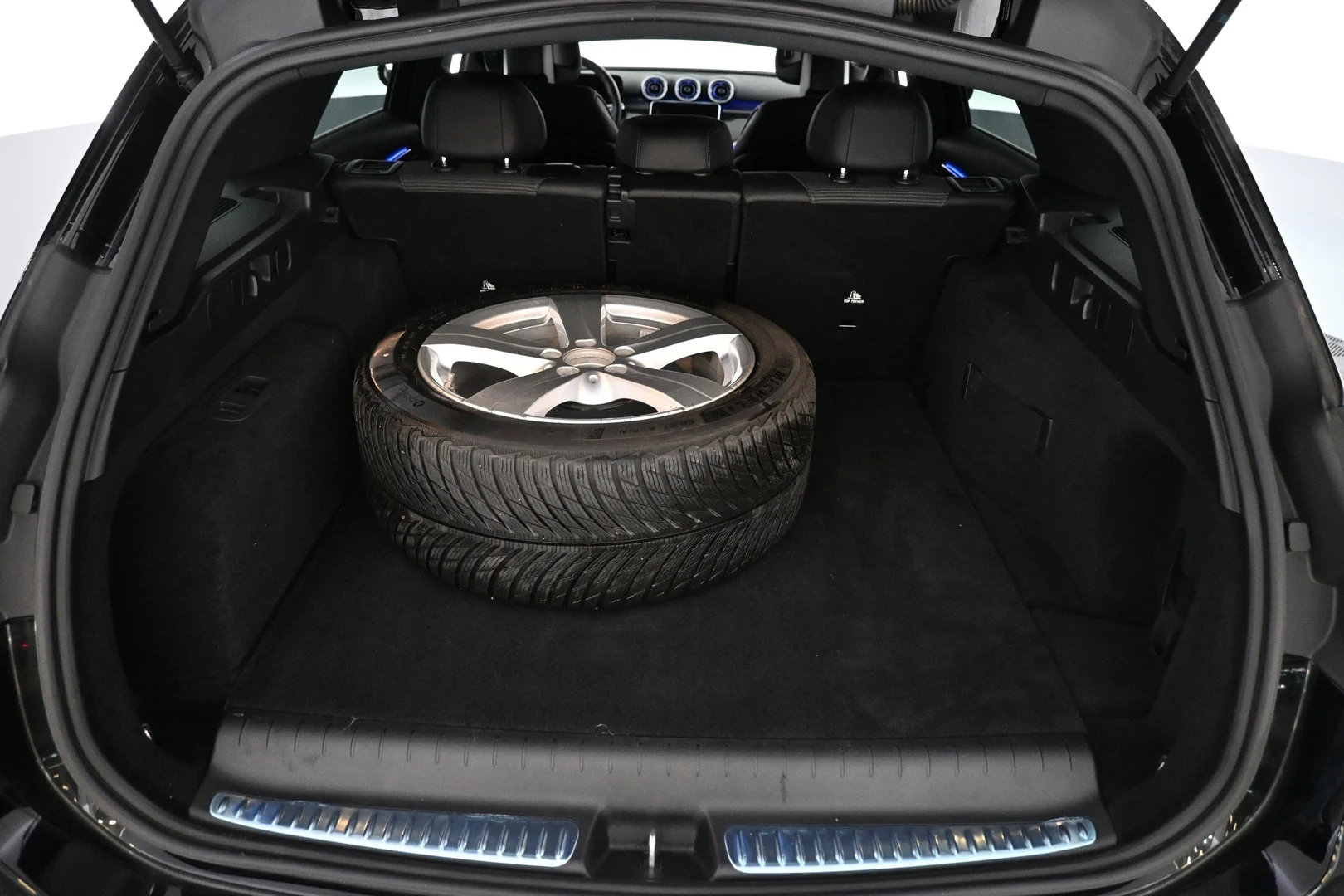 Car Image - 4okqmbTCxw3Ef7MEat0yO3