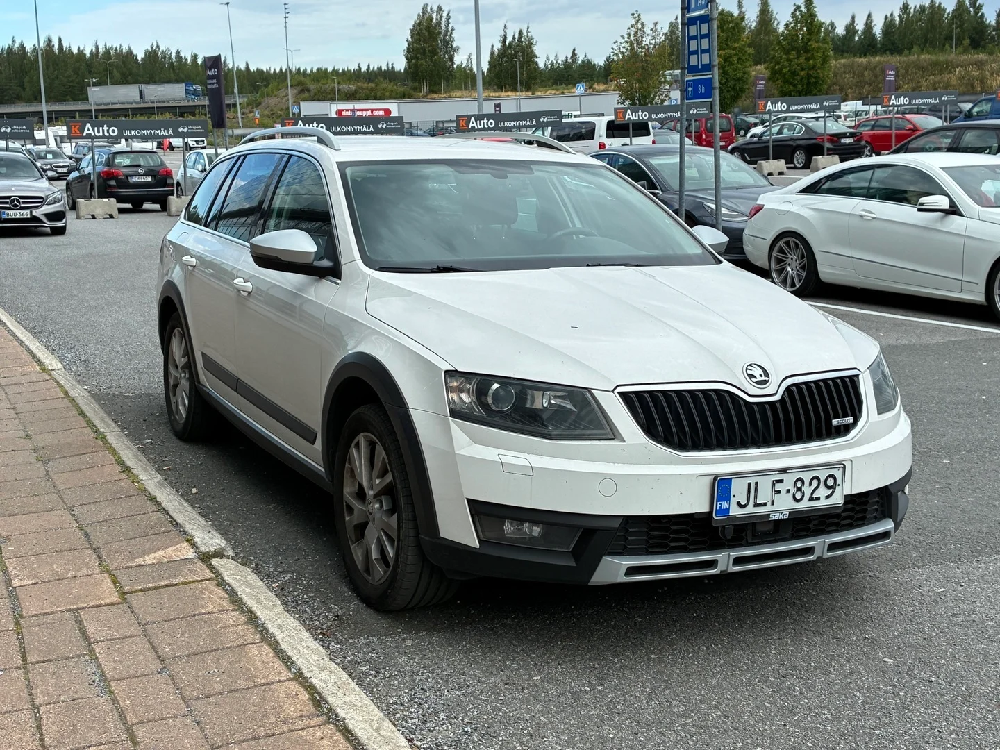 Car Image - 3cpgZVqGcXaTLp1OMAVhQc