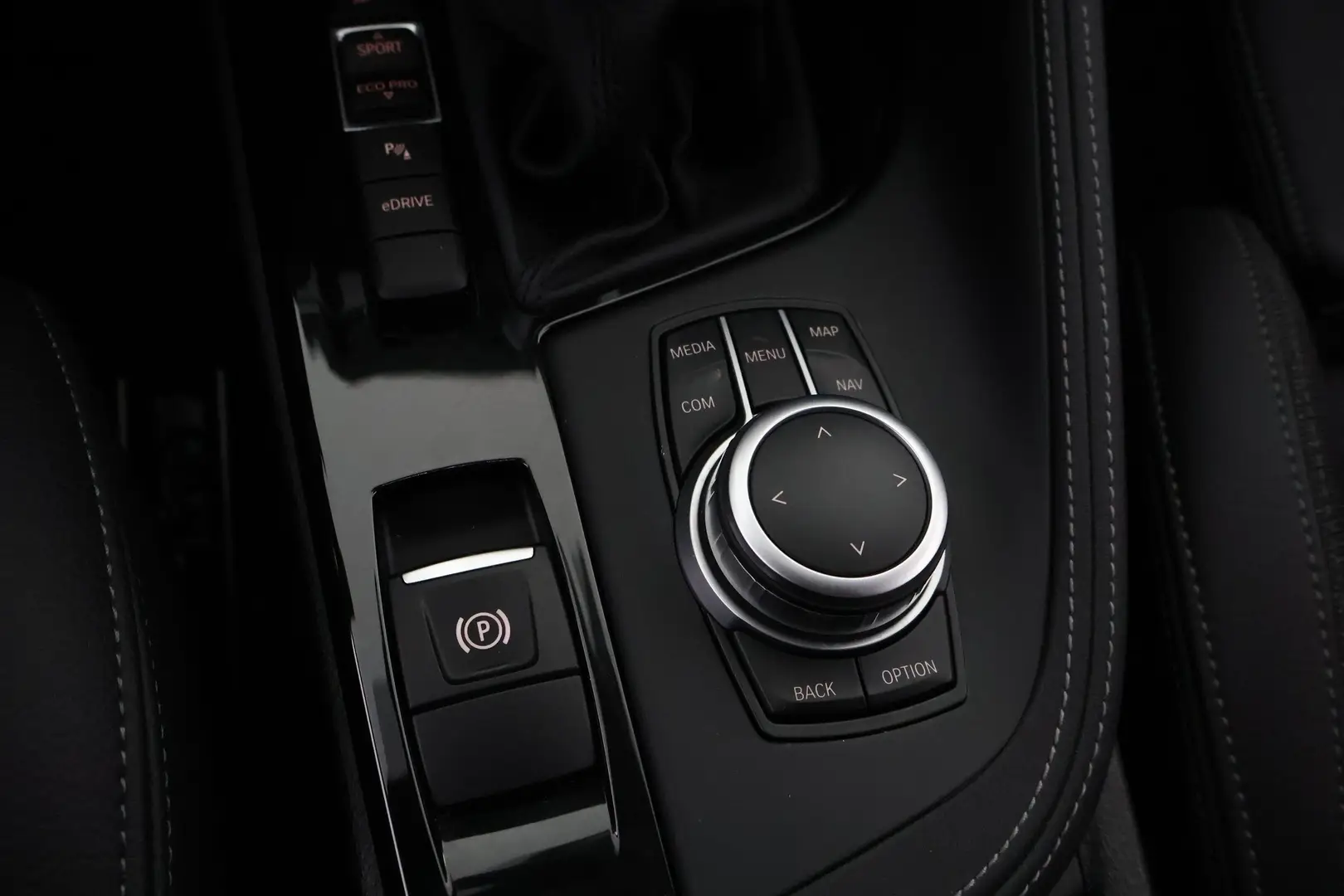 Car Image - 6dHHStFyhSTMvLgzoeQBDR