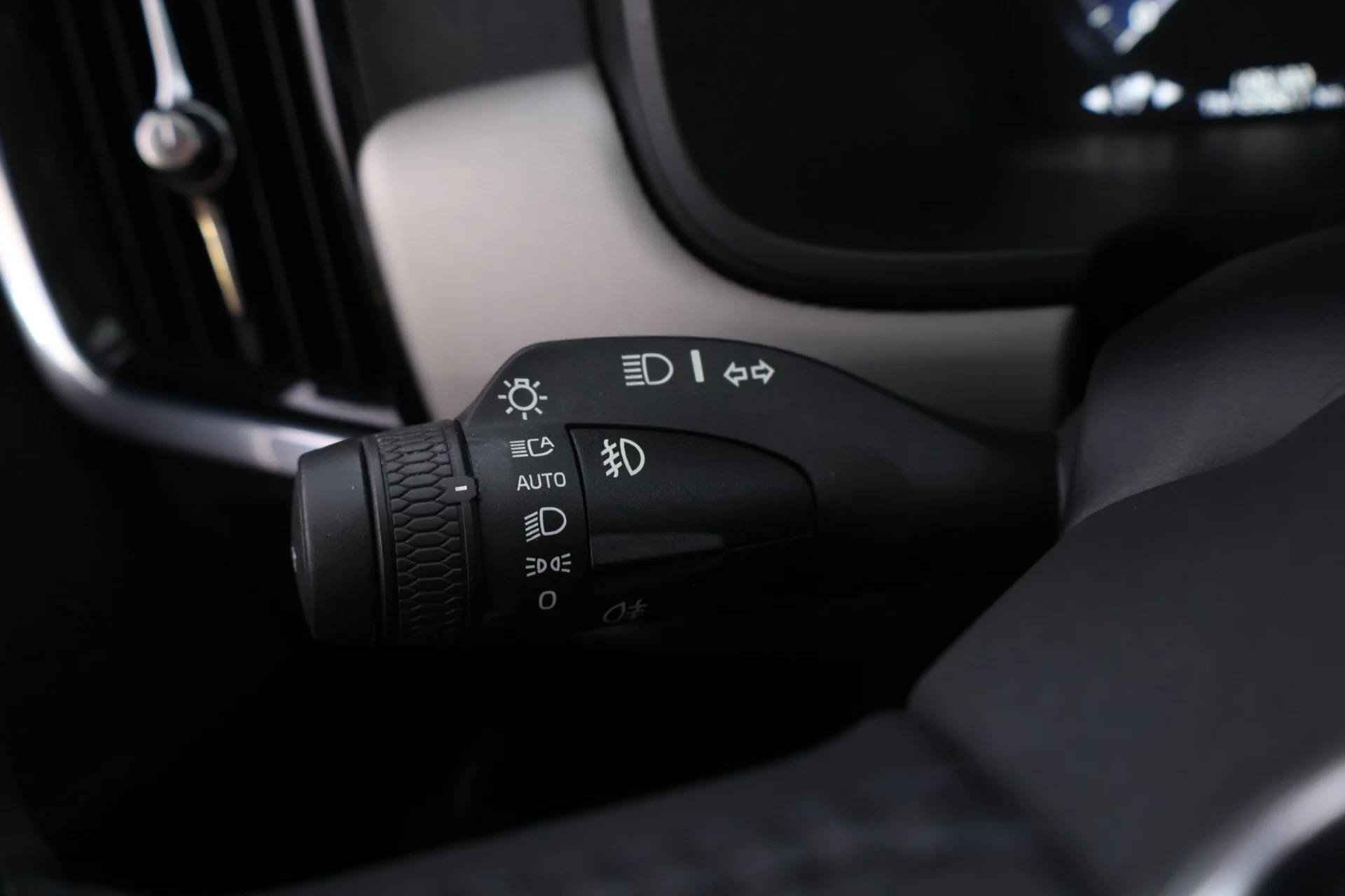 Car Image - 2MvNOmtj6E1y3790IpoPHi