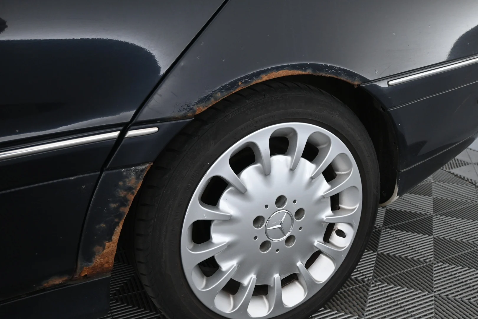 Car Image - 6t9wU8VhHvX8XAzQ8oSyHj