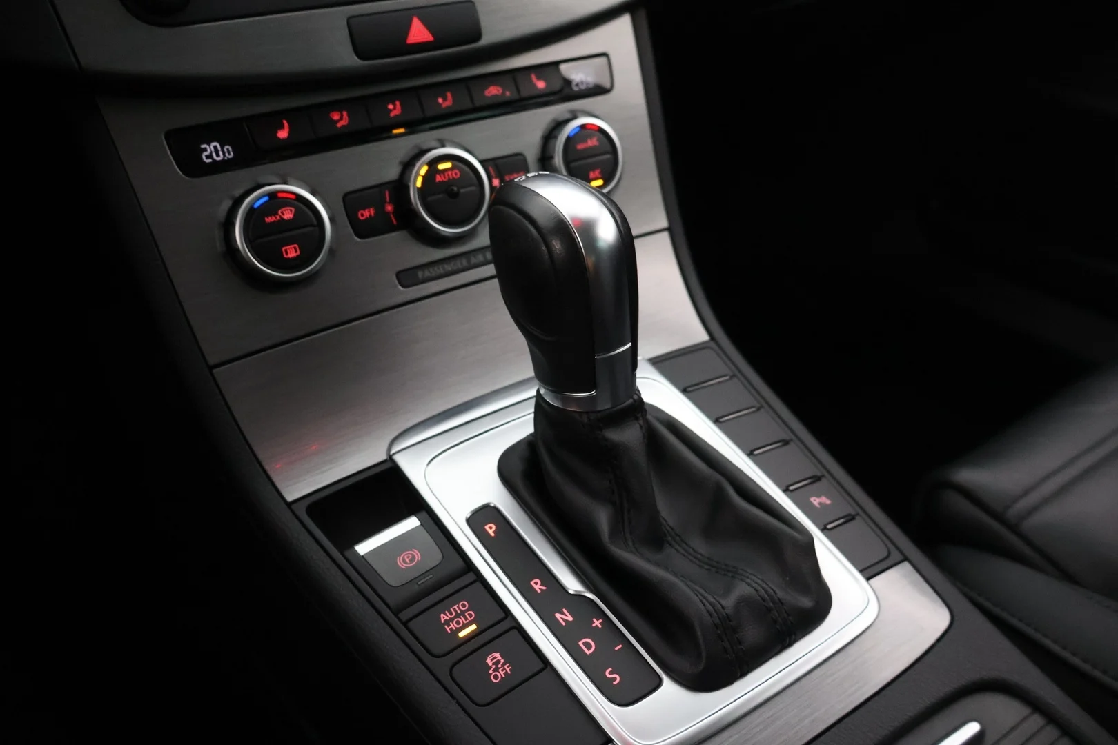 Car Image - 5wfdY4jwZfxcS8ggnMcnMG