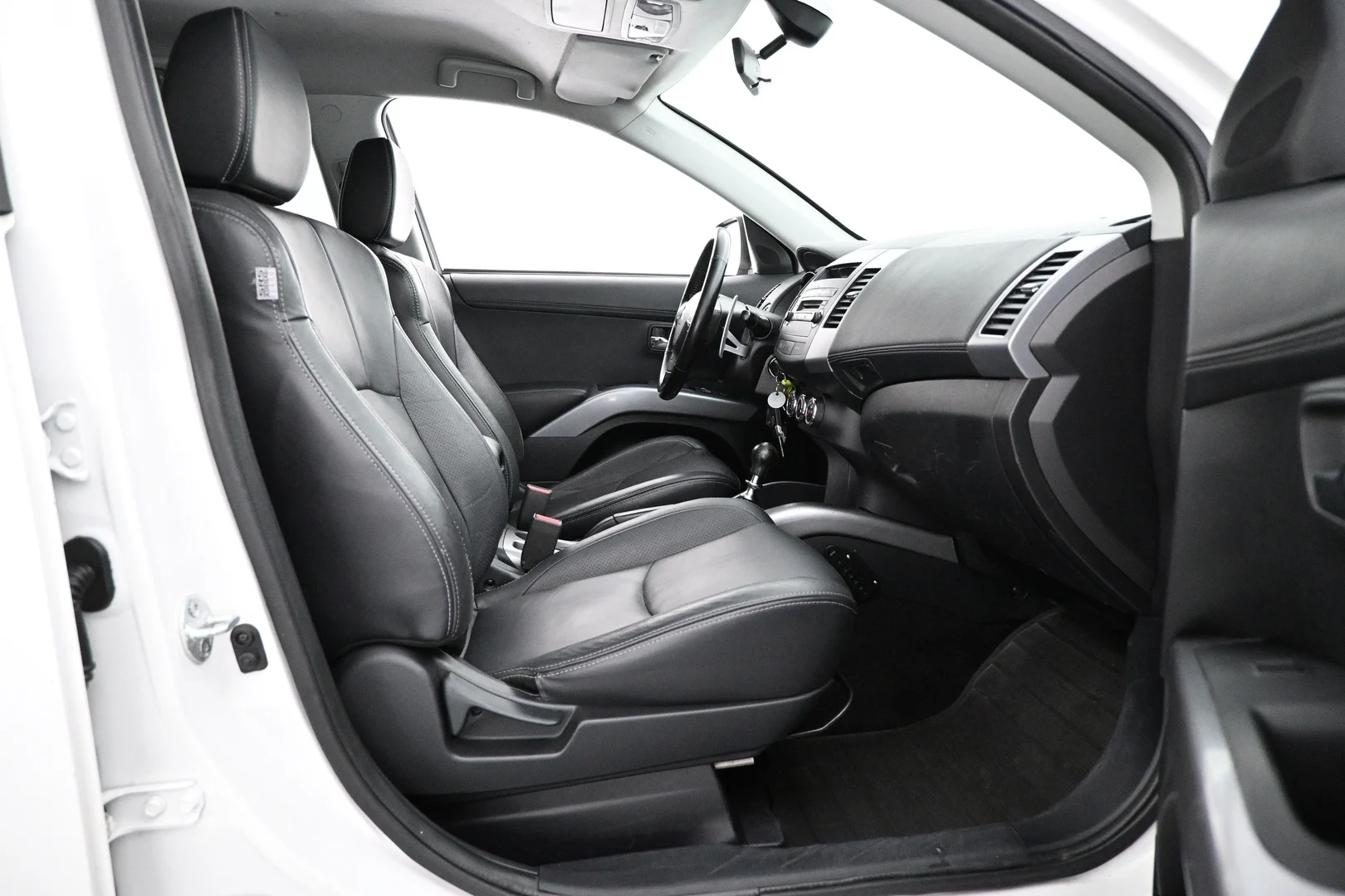 Car Image - 2zYcg4q386FJeocHYpbBi9