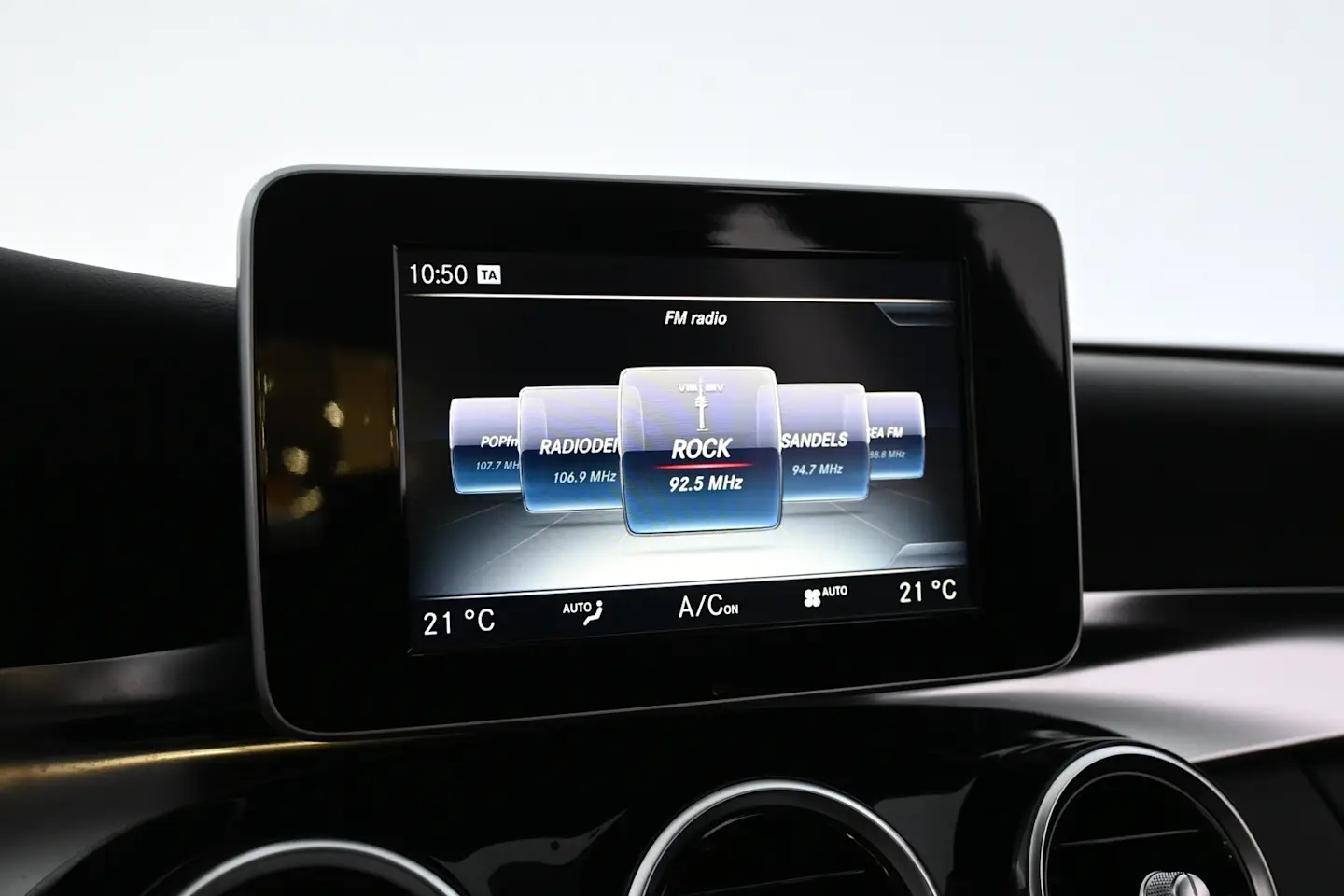 Car Image - 7pTS1EZrqElYoia4v2ClCm