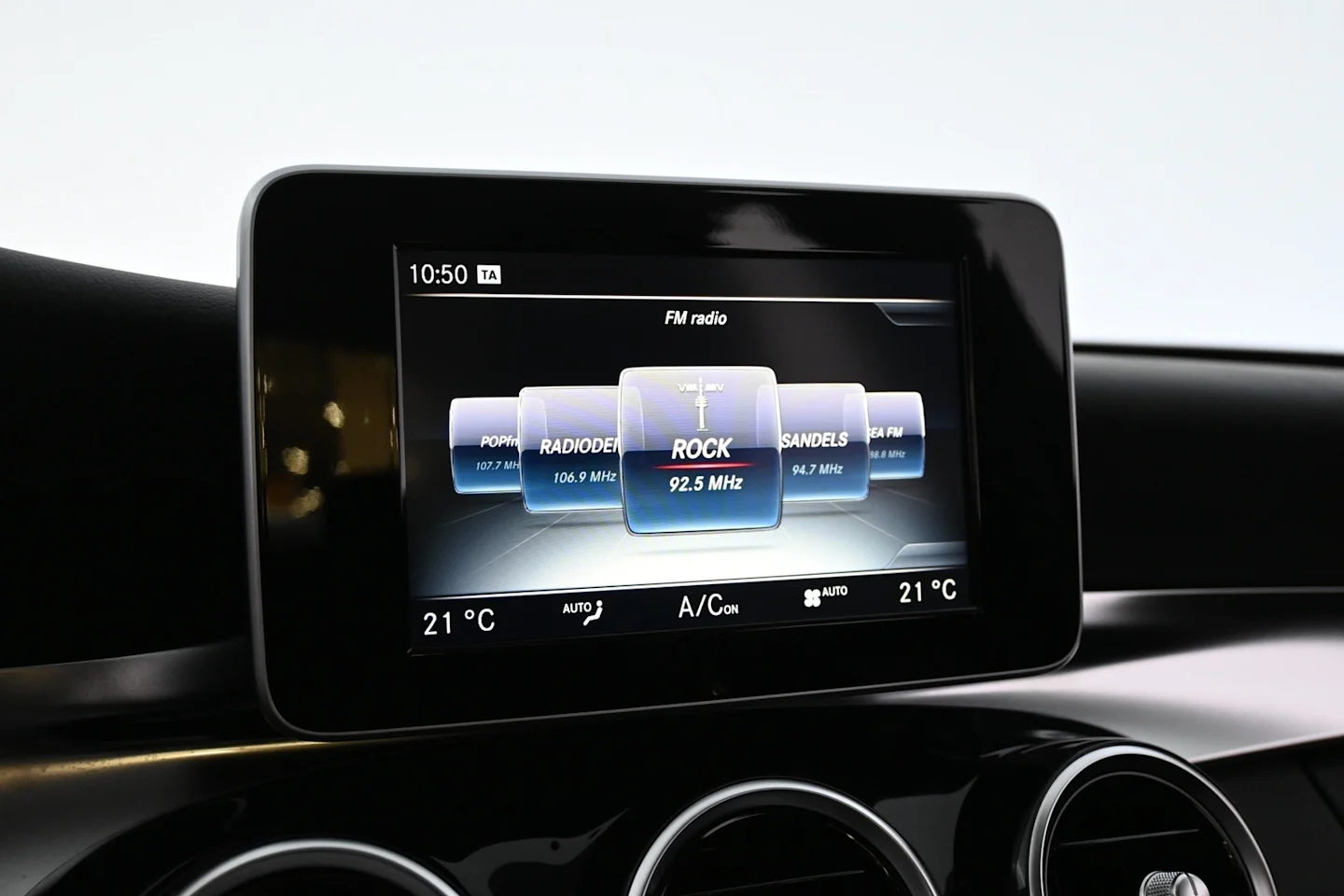 Car Image - 7pTS1EZrqElYoia4v2ClCm
