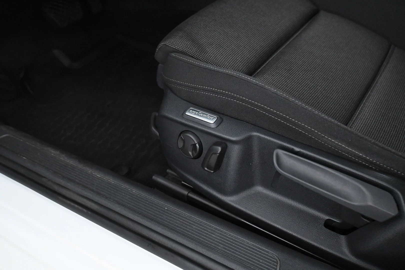 Car Image - 1WRe81Snju16JBDx9x4H1F
