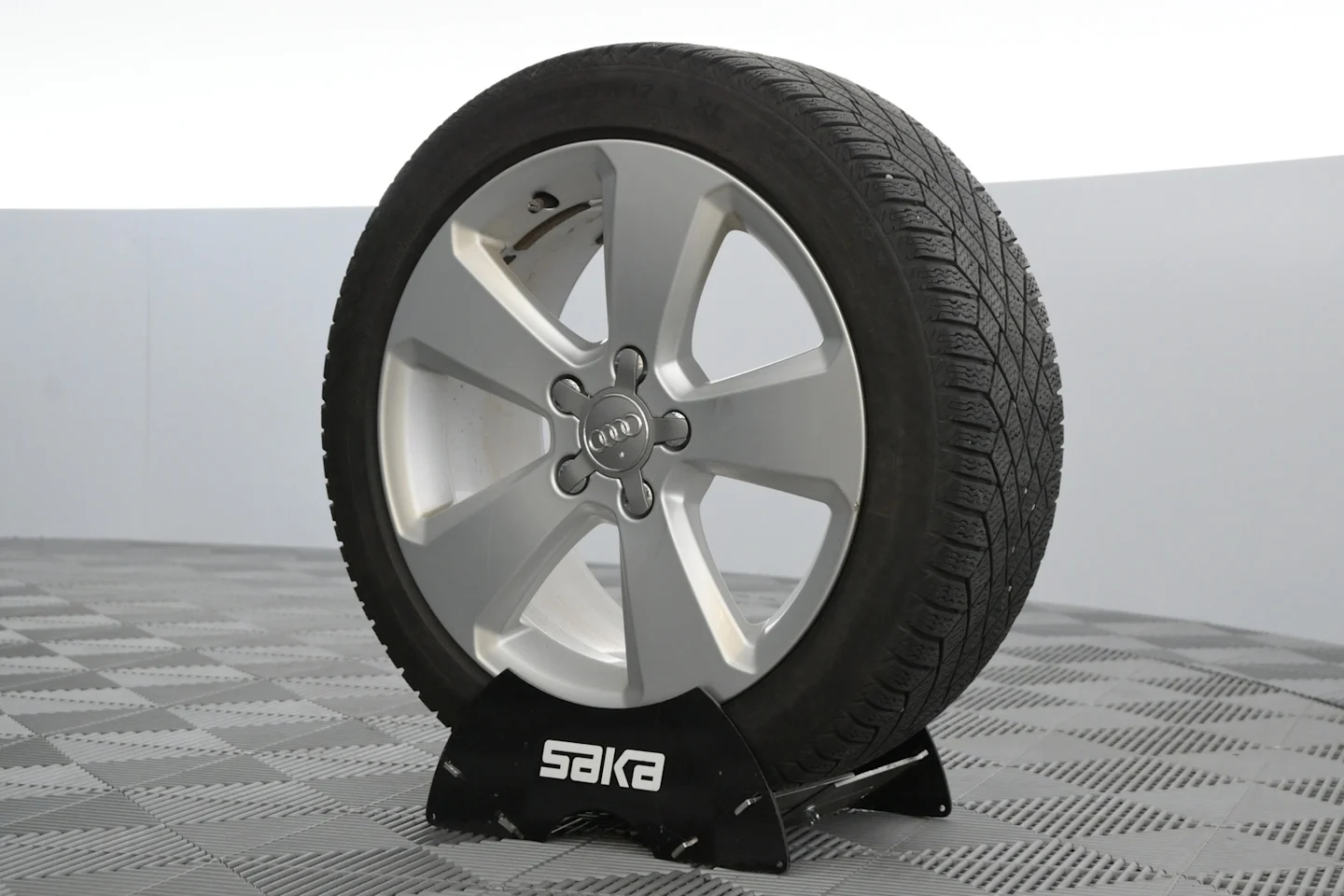 Car Image - ieNdAIYuROZc9wvjiRVPw