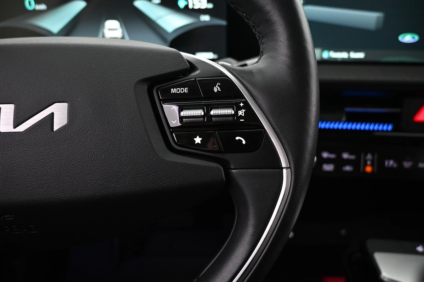 Car Image - 6wL5hFqIMMDMcGancXDZpl