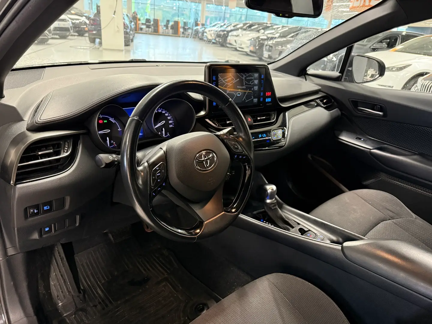 Car Image - 5vC1F4HoL8o0pDU7Kn3Pn6