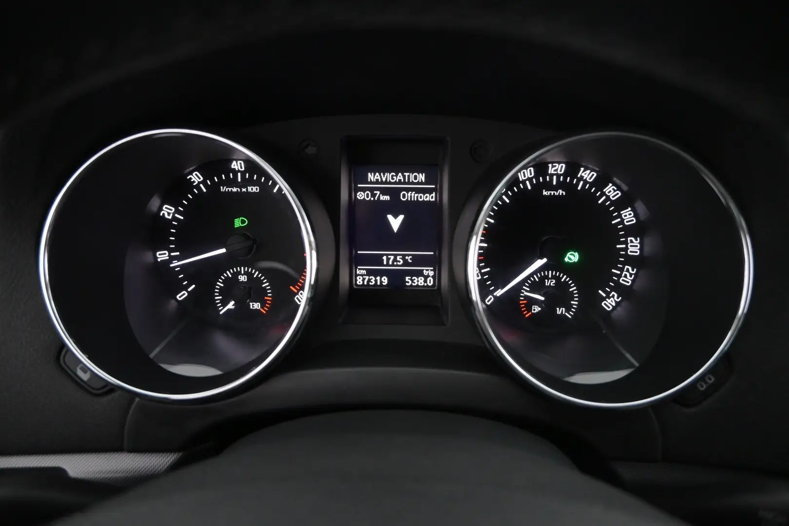 Car Image - 2PC6GuwtsRp4KBxNtkSQeV
