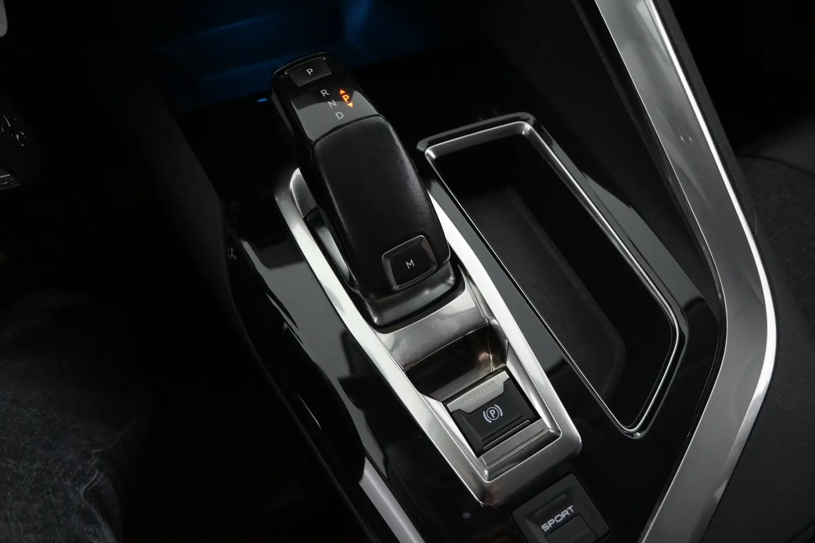 Car Image - 3HuIPffX6hK21drbtAWuVL