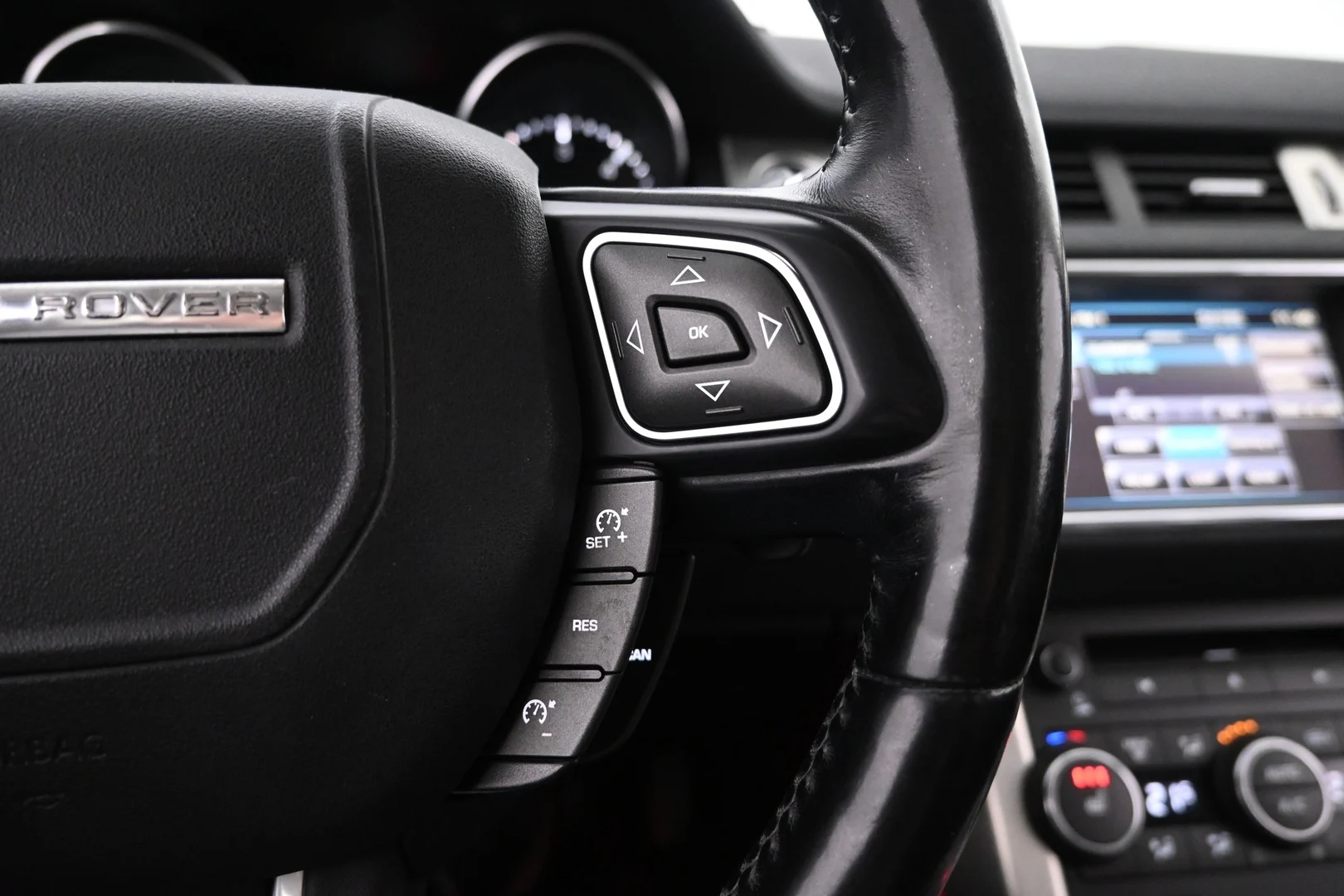Car Image - 50g9D1996B33B1RRLwnUGl