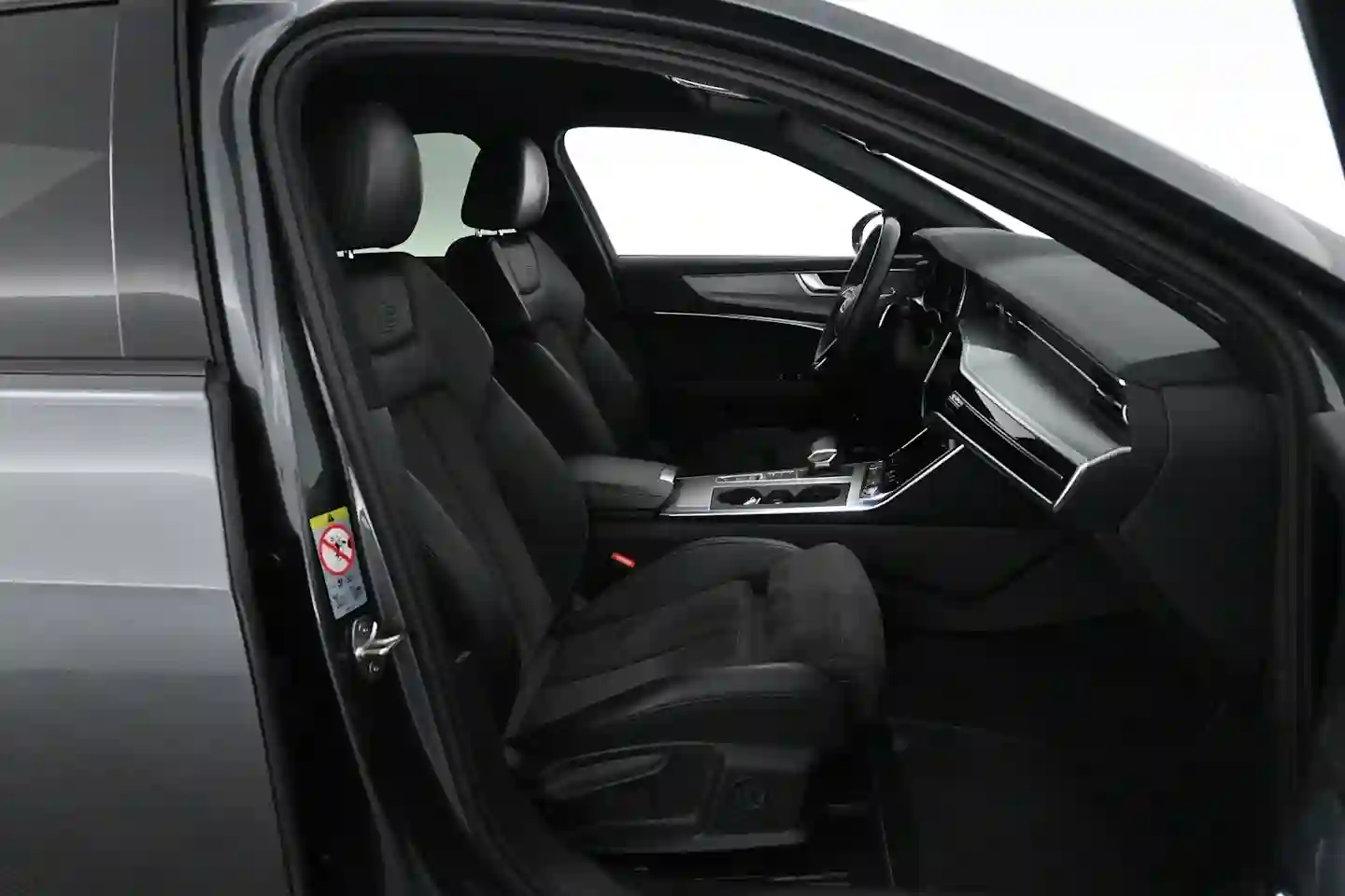 Car Image - 38RPOjEloqJ2WpbzLe2fxR