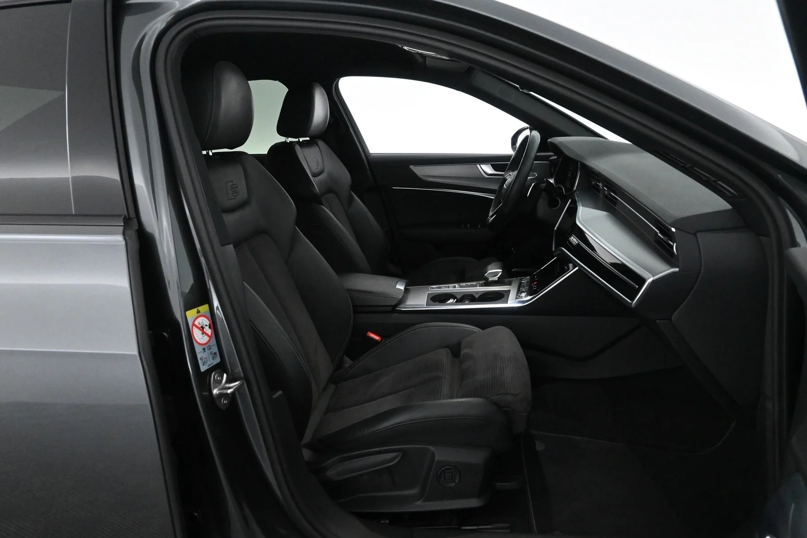 Car Image - 38RPOjEloqJ2WpbzLe2fxR