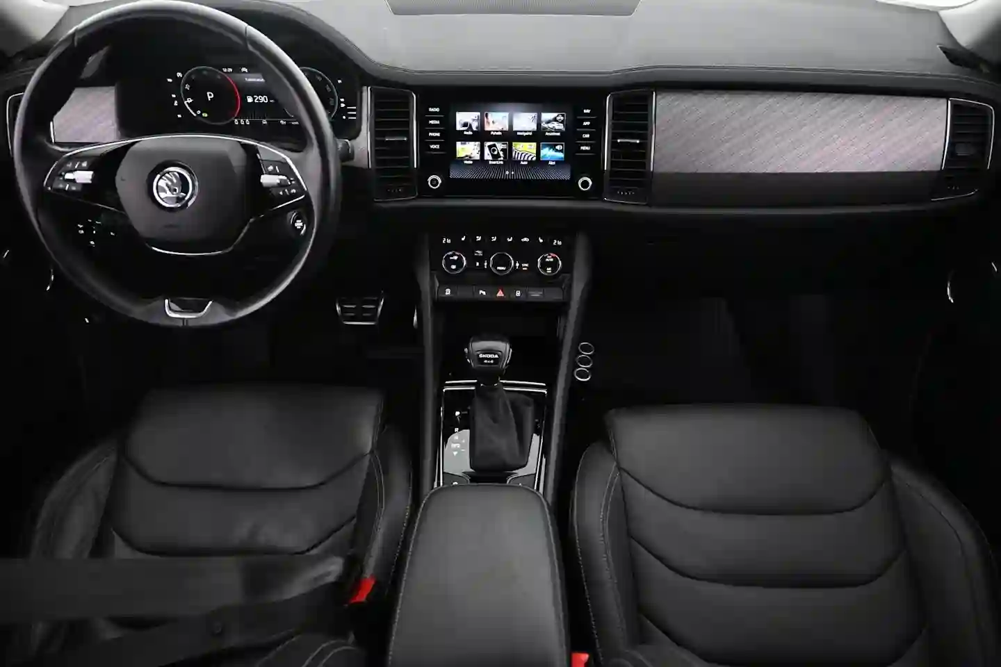 Car Image - 4LuozmvvtmWl5uv7Nd94Iz