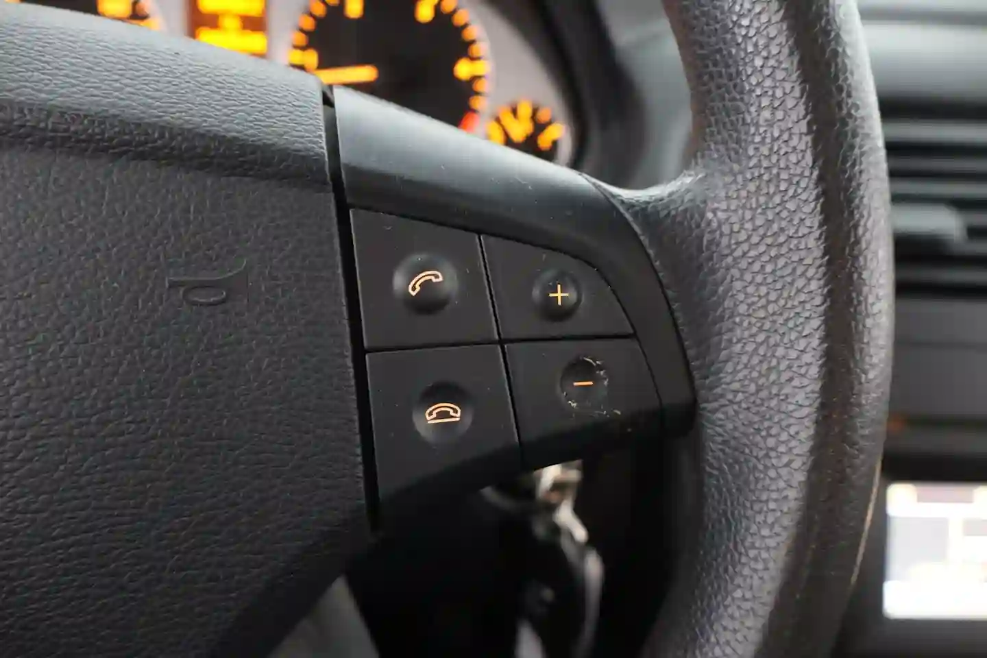 Car Image - 2pvQX6CKiB5zWtb3jeL3C0