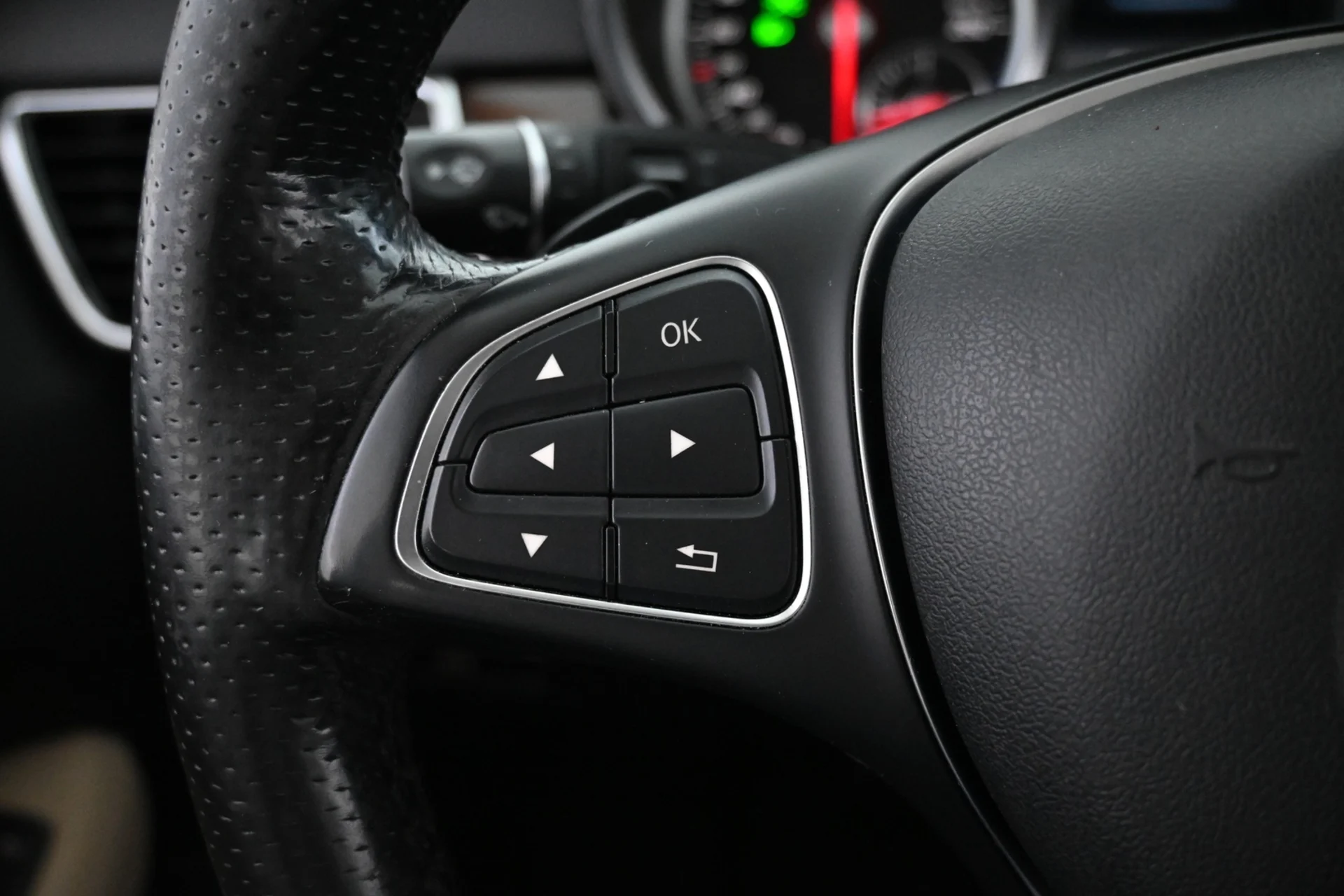 Car Image - 56LQwTuuPSsamPznOO1v6g