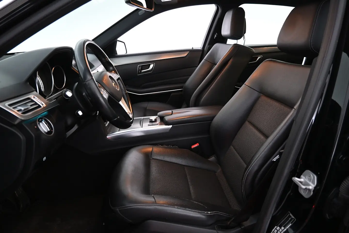Car Image - 7EVBmiAbRKmq3o8mhpK9hx
