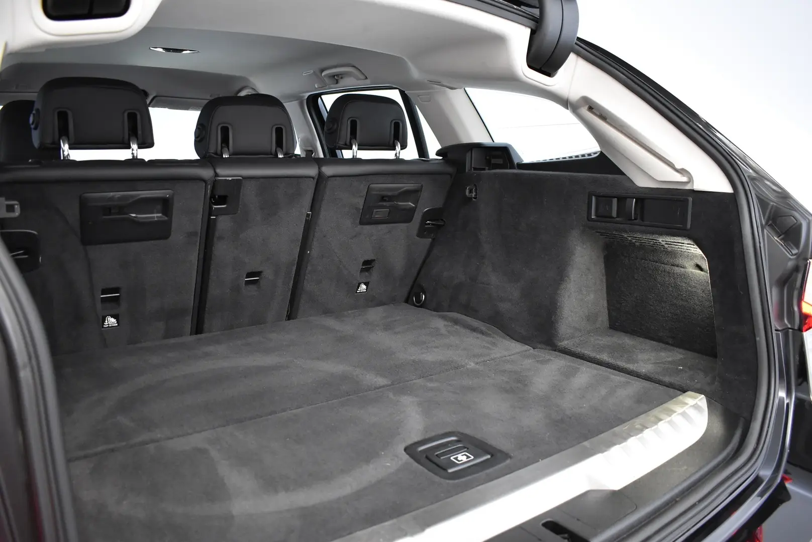 Car Image - 349h9lv4Z05YV4ceXEuprF