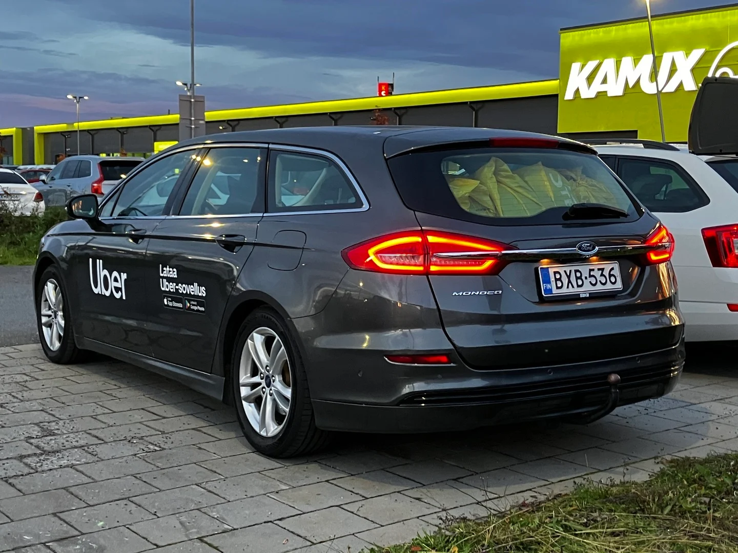 Car Image - 6sJU6dCHMdv9q2sGwBuMtA