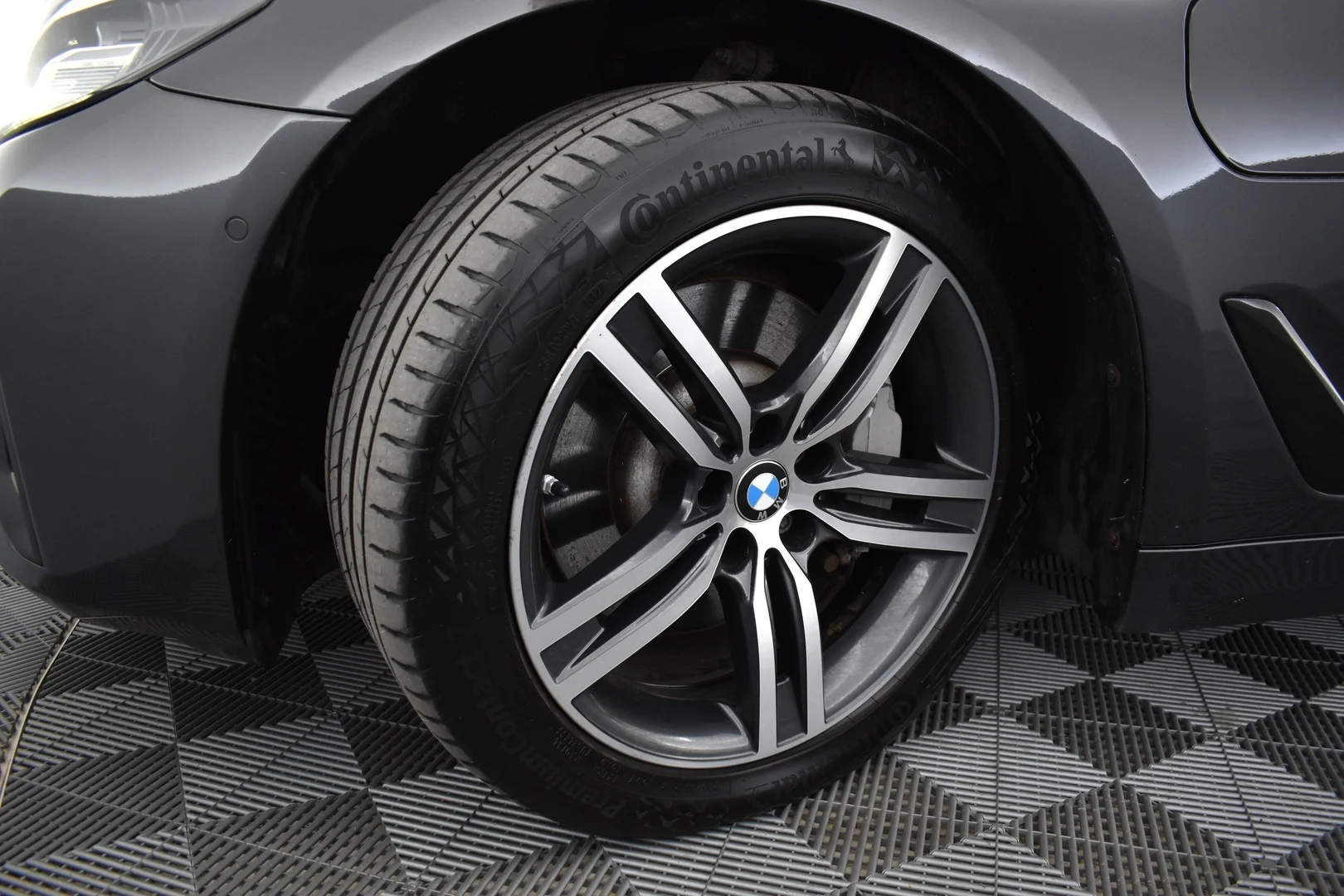 Car Image - 3u83ZjnqPmXByVLPoEYUrn