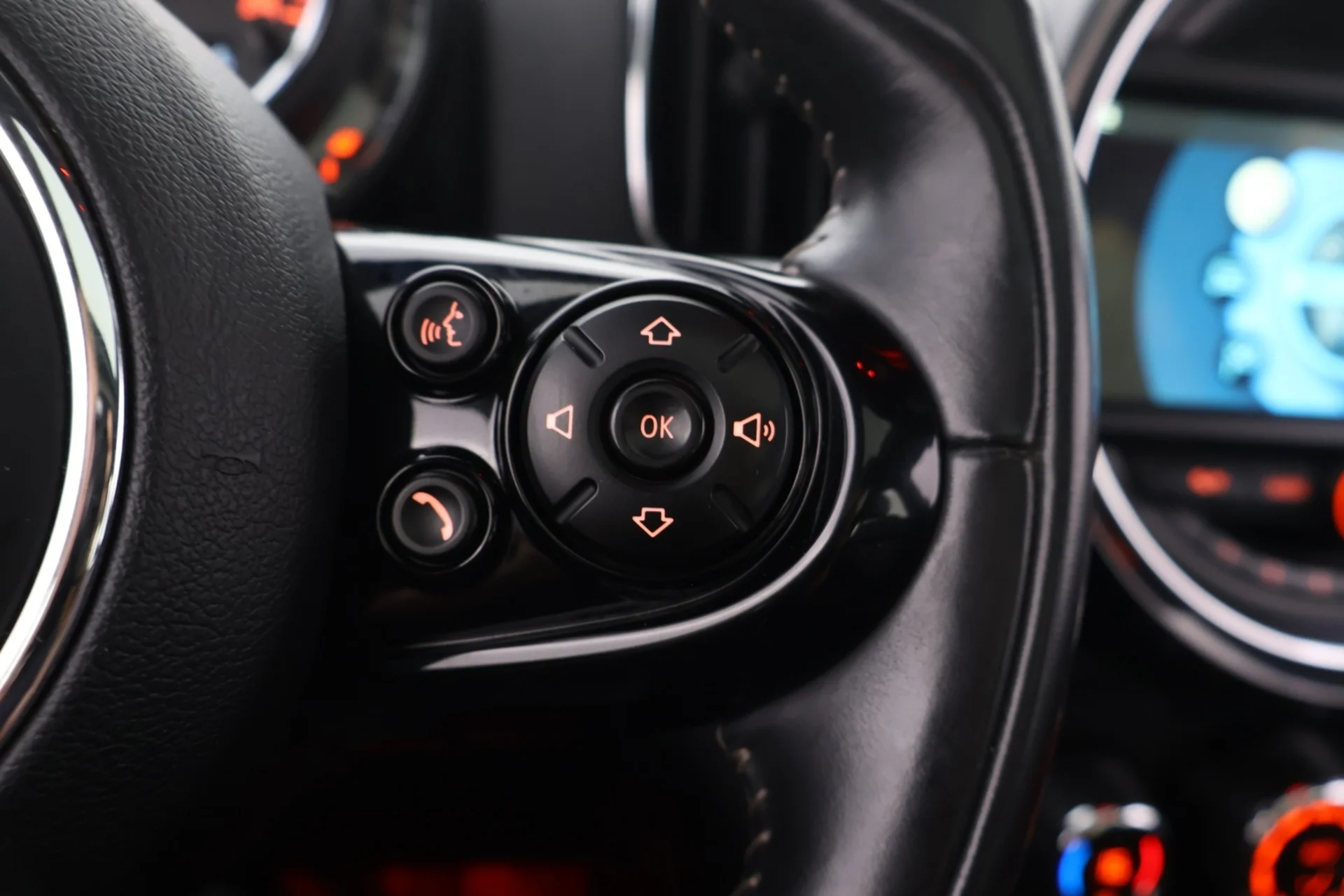 Car Image - 5ufhoI1aldA6EqCn2RrxmY