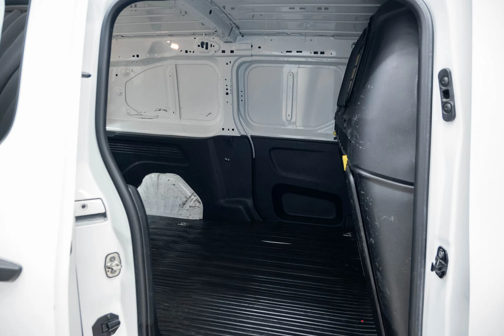 Car Image - 21VkzdUP6J7R5FBUxJzFiy