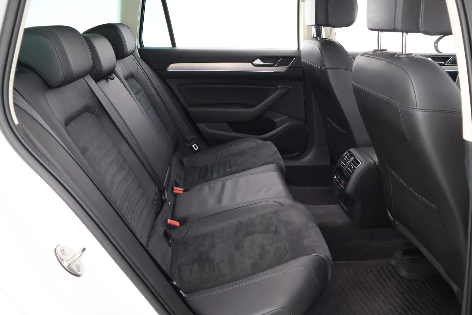 Car Image - 6xsahZHEvPhACempvk6eqf