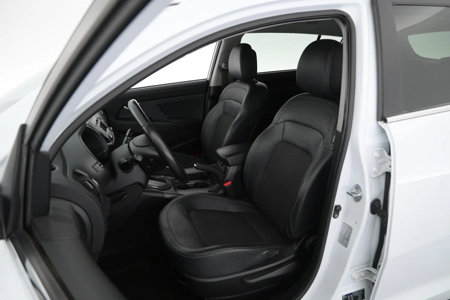 Car Image - 73PAwVeUq8kW6WIhGqDCLI