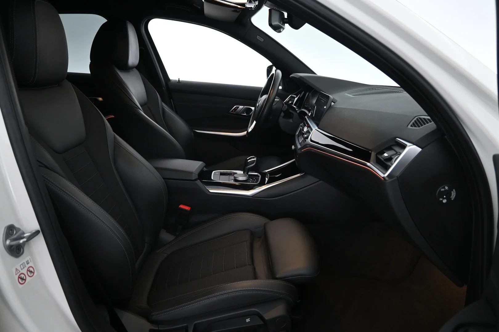 Car Image - 4L10yDXdpDODNn39eKYLkq