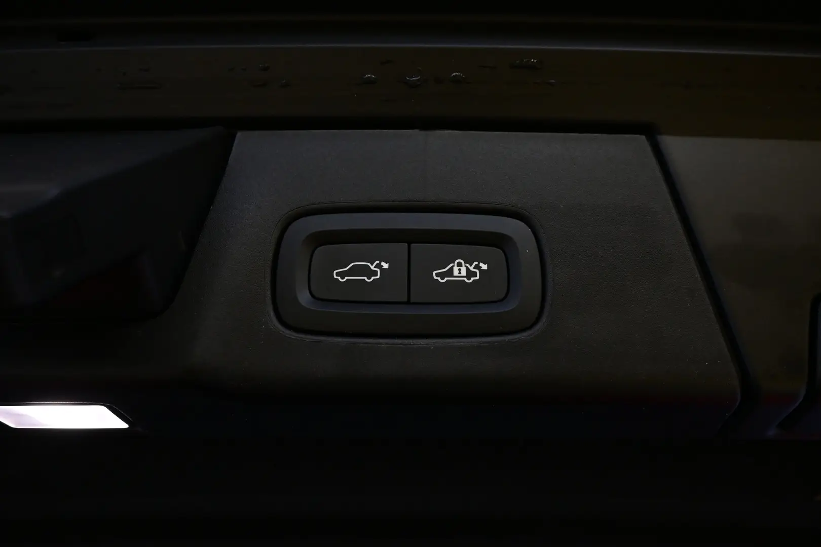 Car Image - 6kwnhe5ZbbolU6JFpTxfH9