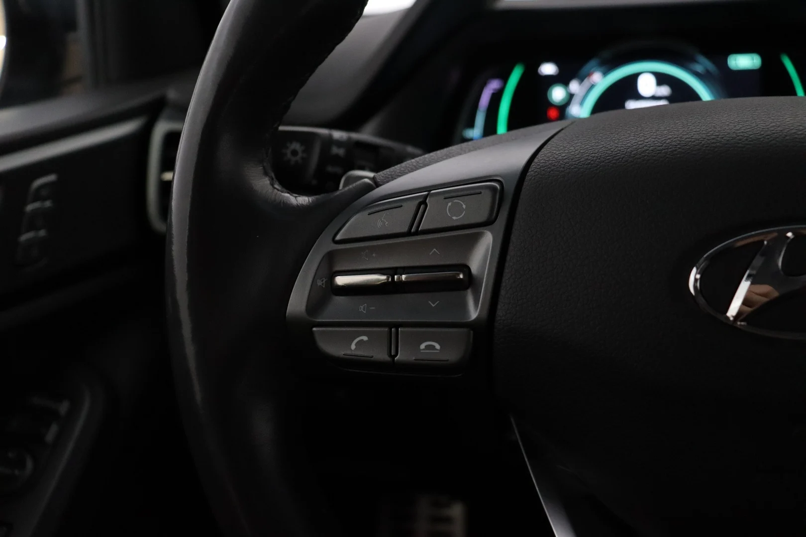 Car Image - 3laLIIynpah5QgNjkzugX6