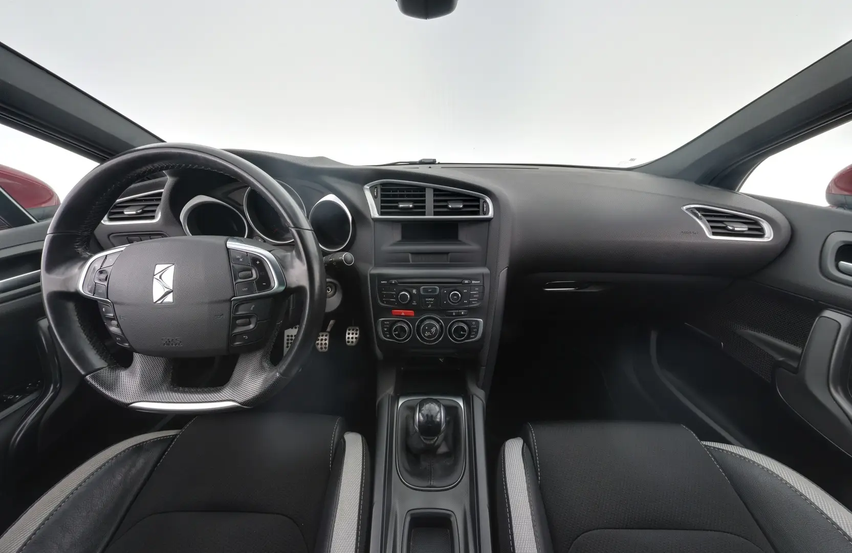 Car Image - 2asm22Y6d2rcJPq2llw8tb